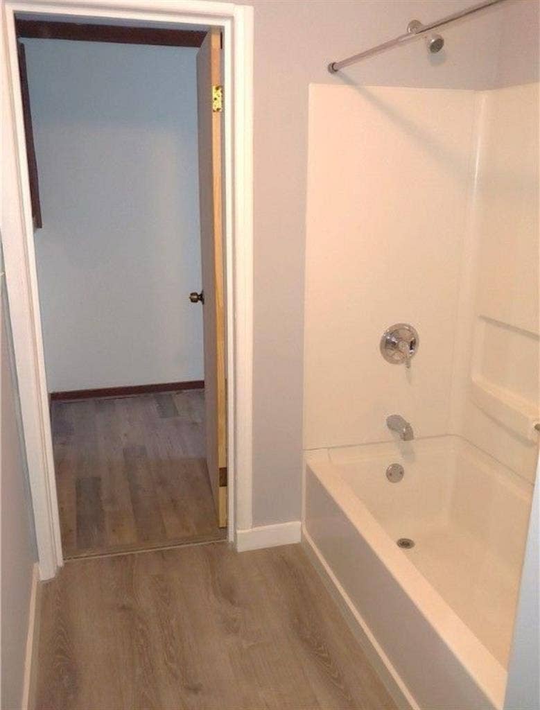 bath Apartment