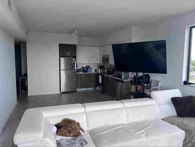 Room for rent AVAILABLE NOW!!