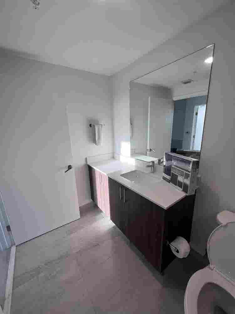 Room for rent AVAILABLE NOW!!