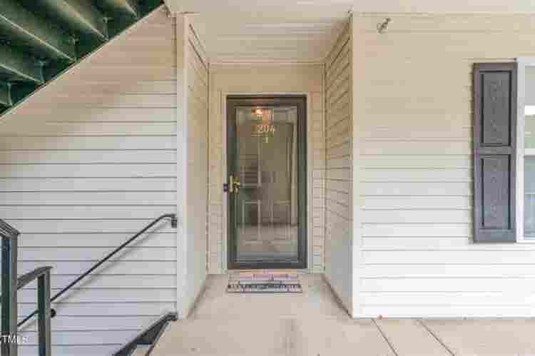 Looking for roommate ! Urgent !