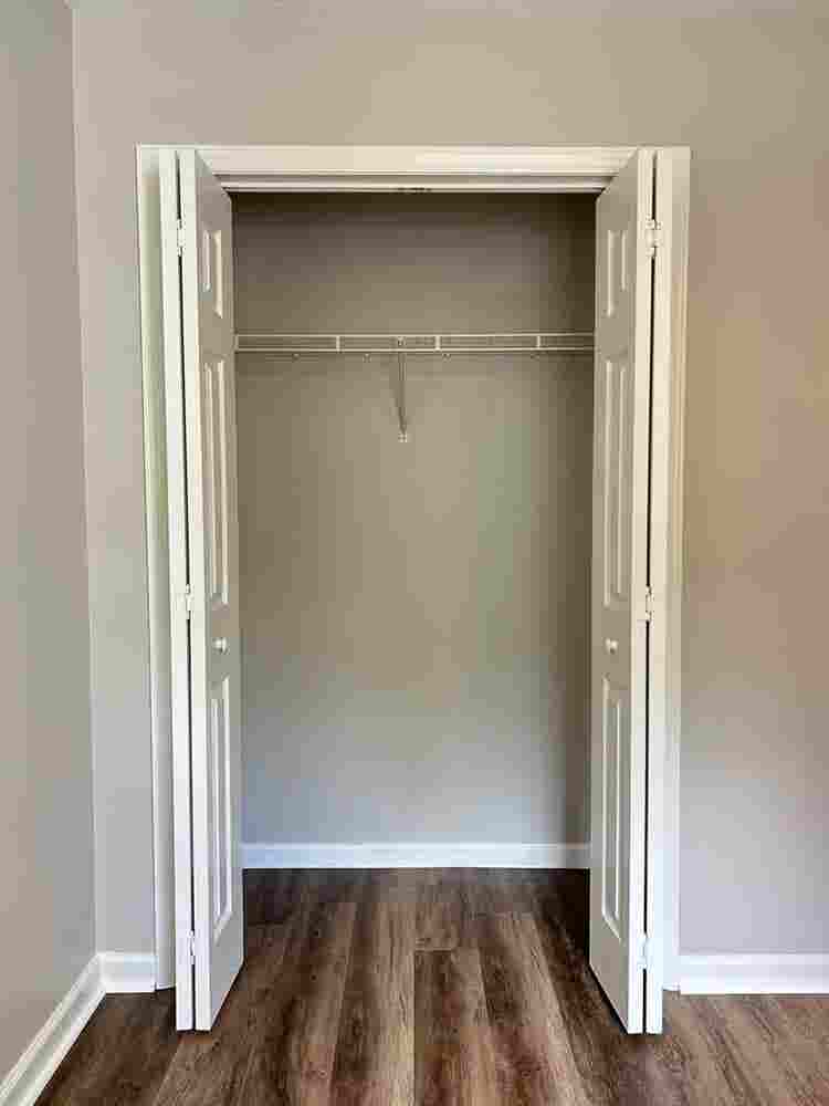 Looking for roommate ! Urgent !