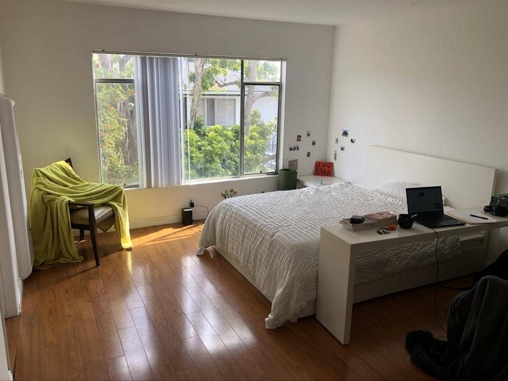 Spacious Studio Apartment