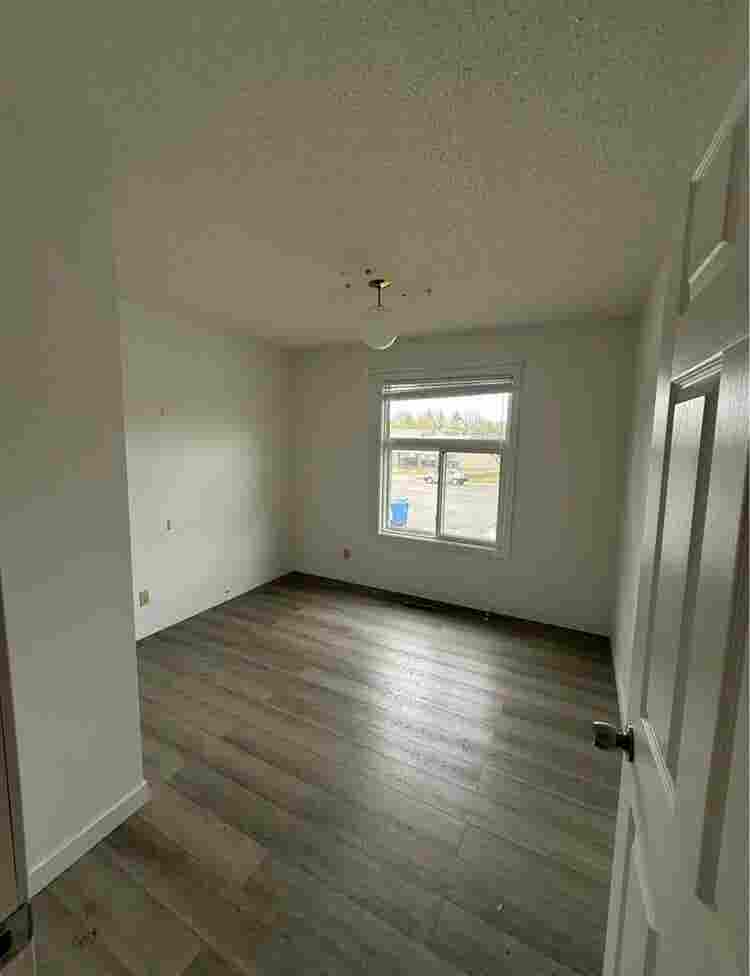 Two rooms available for sharing