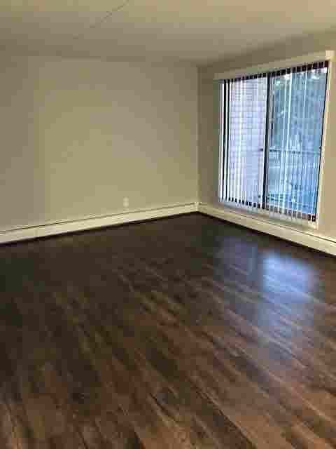 Two rooms available for sharing