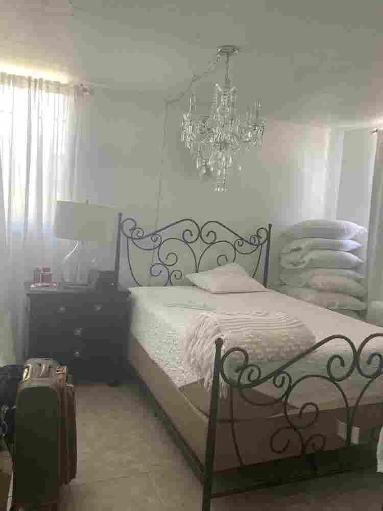 Furnished room for Rent