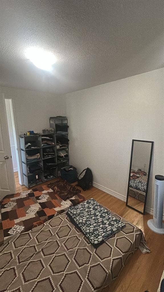 Sharing room available