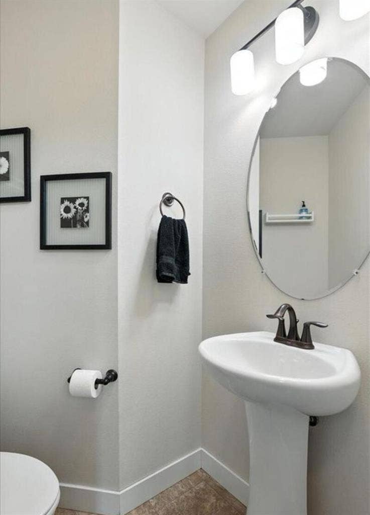 Furnished room plus Utilities/WiFi