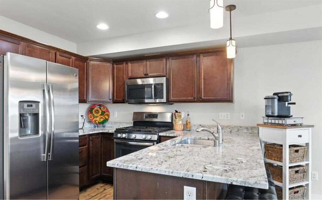 Furnished room plus Utilities/WiFi