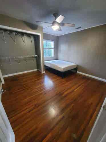 Private room for Rent