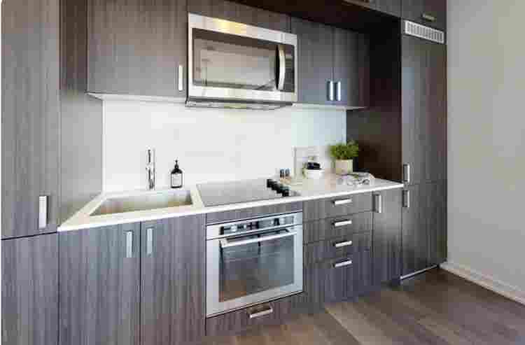 Room in Yonge & Eglinton - Sept 1st