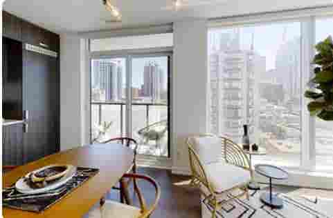 Room in Yonge & Eglinton - Sept 1st