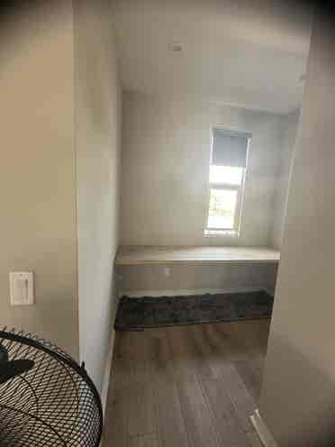 Furnished1Bed Shared Bath For Lease