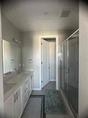 Furnished1Bed Shared Bath For Lease