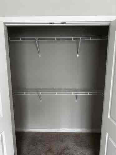 Looking for roommate