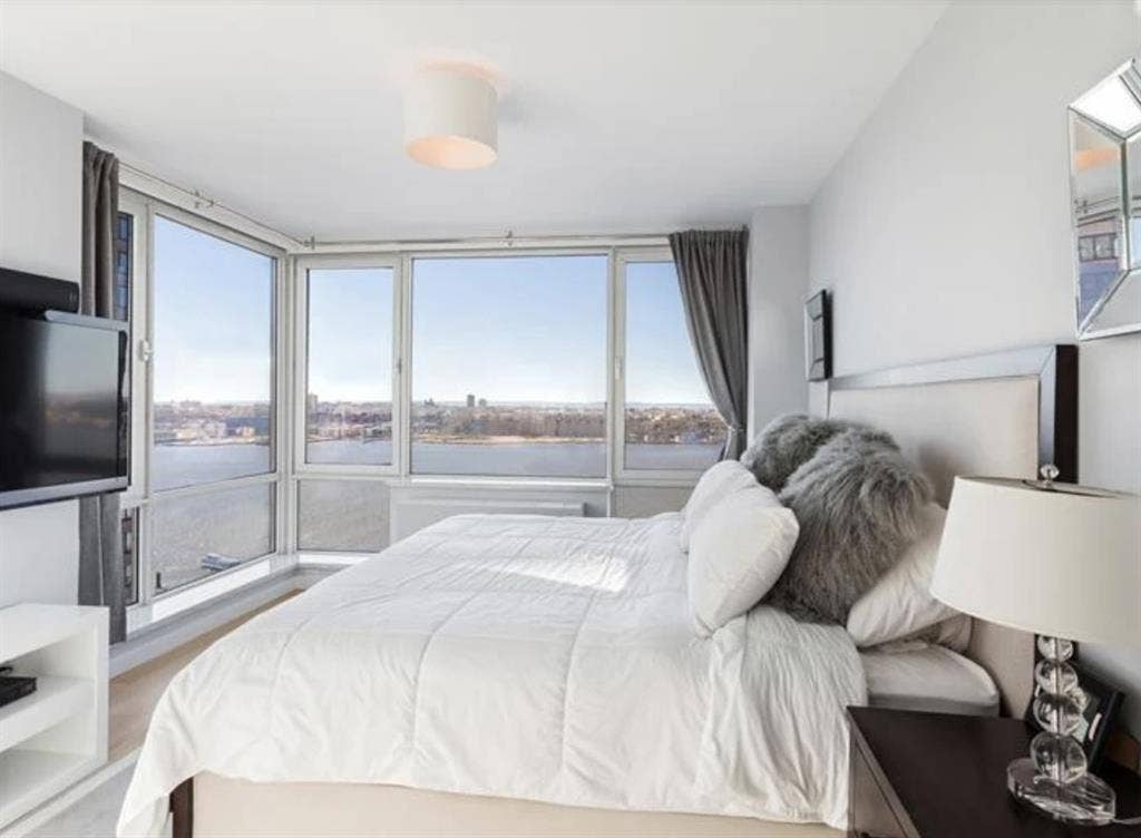 Luxury High-Rise: The Atelier