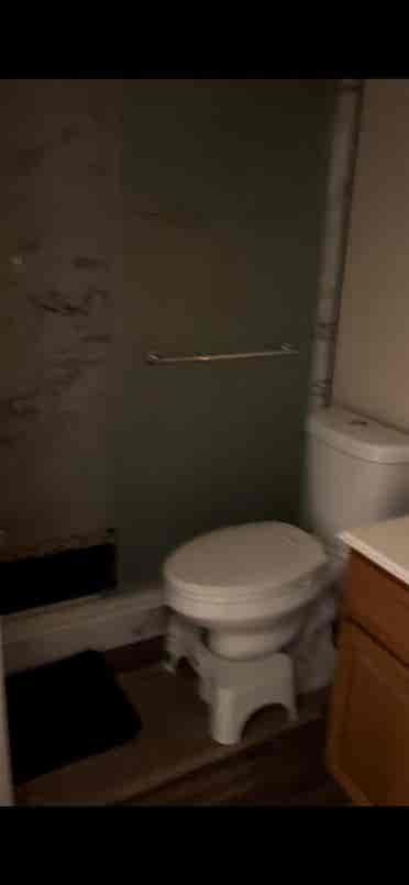Room for Rent / Roommates
