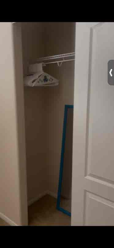 Room for Rent / Roommates