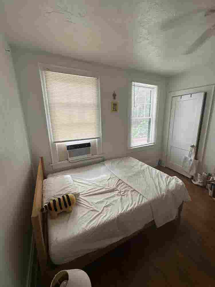 Charming Room in Downtown Apt