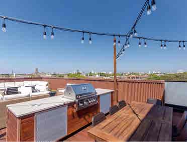 Modern 1 bedroom apt. for sublet!