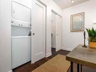 Modern 1 bedroom apt. for sublet!