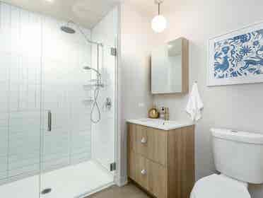 Modern 1 bedroom apt. for sublet!