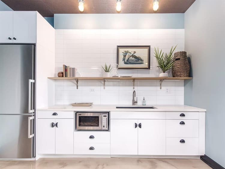 Modern 1 bedroom apt. for sublet!
