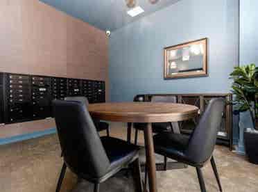 Modern 1 bedroom apt. for sublet!