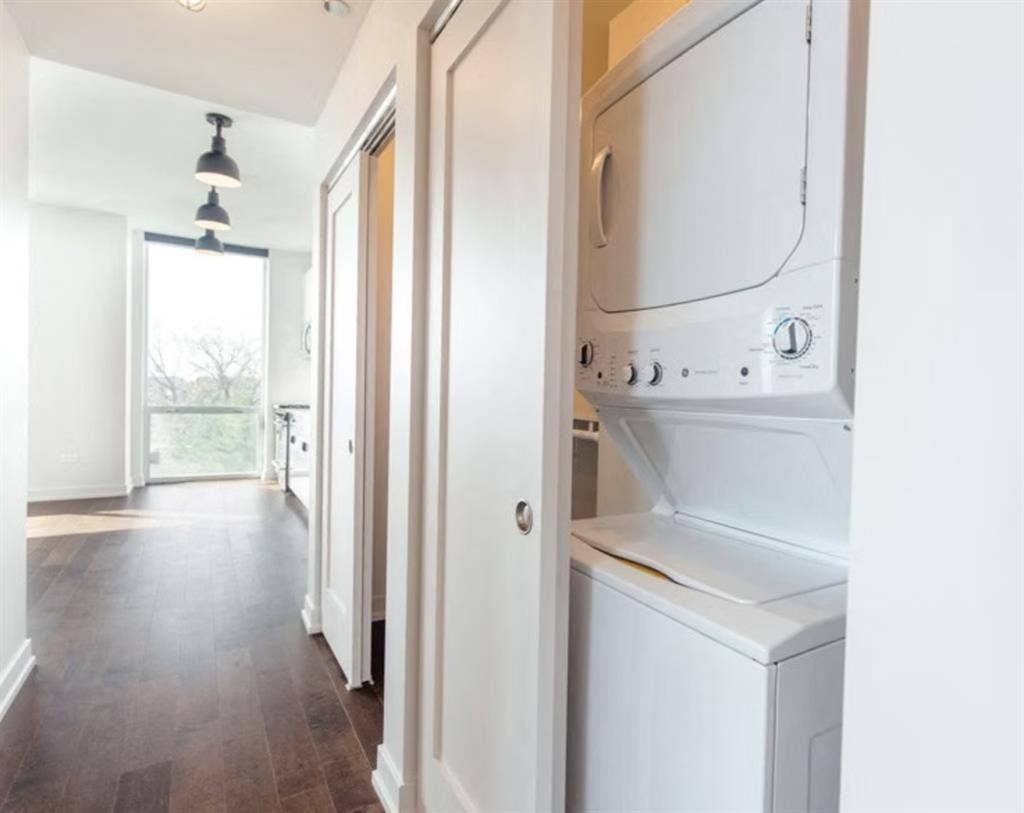 Modern 1 bedroom apt. for sublet!