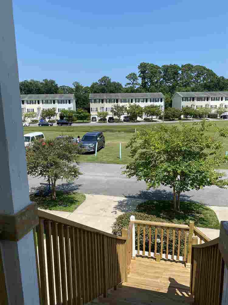 2 Rooms available