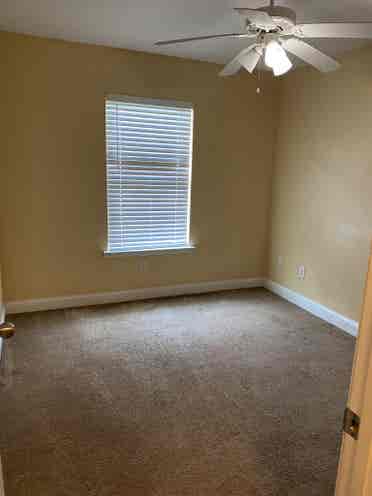 2 Rooms available