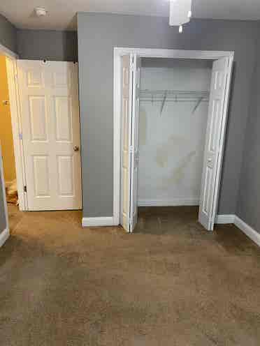 2 Rooms available