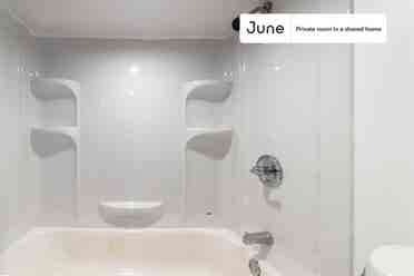 2 BR in New York City