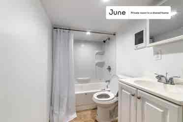2 BR in New York City