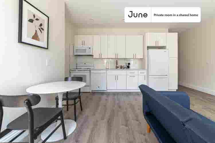 2 BR in New York City