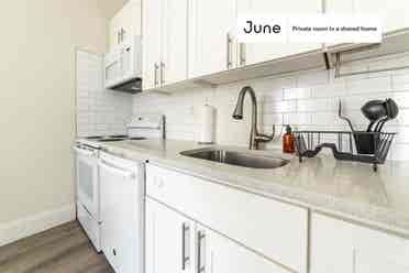 2 BR in New York City