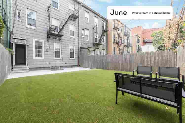 2 BR in New York City