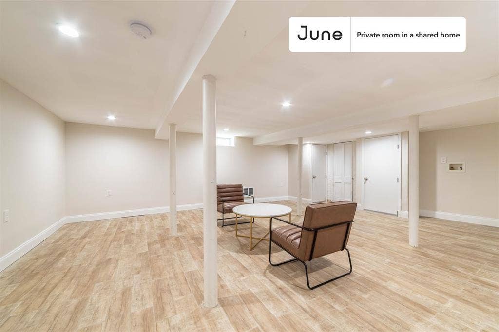 2 BR in New York City