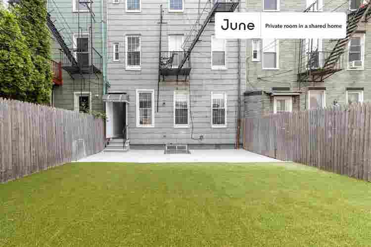 2 BR in New York City