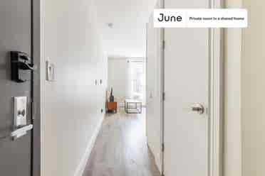 2 BR in New York City