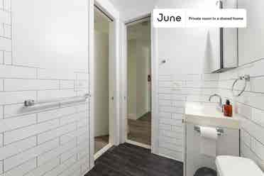 2 BR in New York City