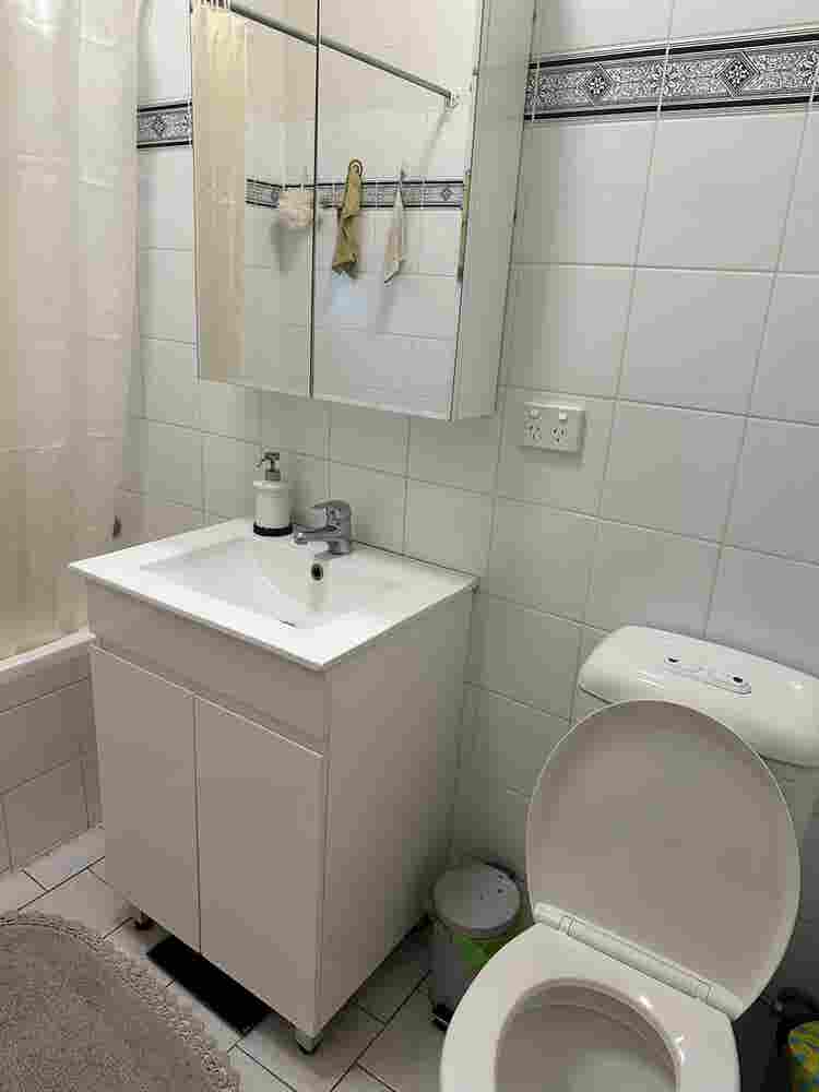 Room for female in Kingsford