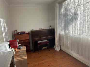 Room for female in Kingsford