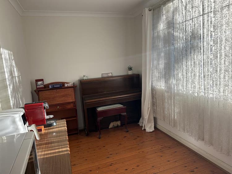 Room for female in Kingsford