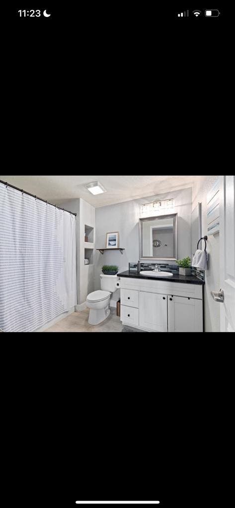 Private bedroomm