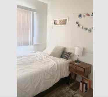 Cozy room for rent! 
Available OCT 1