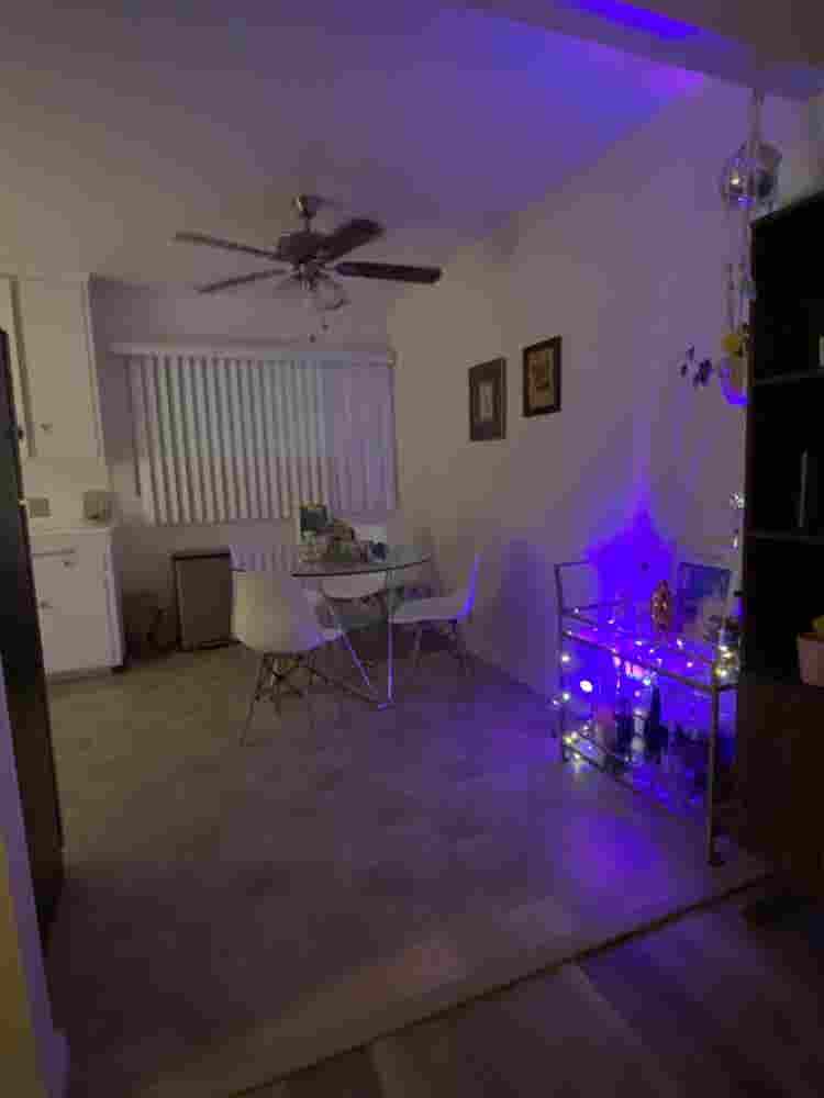 Cozy room for rent! 
Available OCT 1