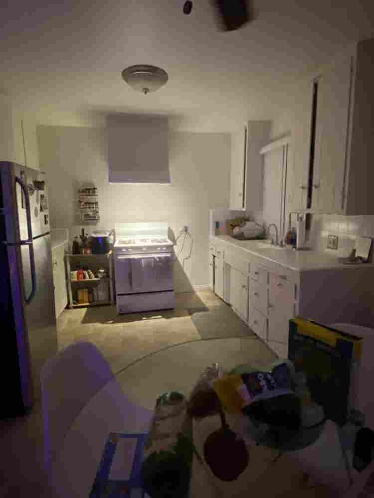 Cozy room for rent! 
Available OCT 1