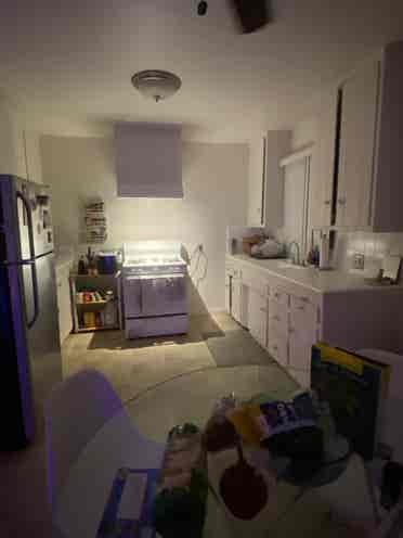 Cozy room for rent! 
Available OCT 1