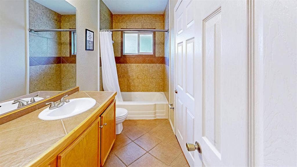1 BR in Arlington