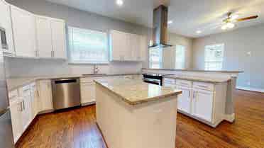 1 BR in Dallas